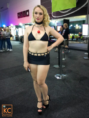 KimCums-The-molti-Outfits-di-Kim-at-Sexpo_062445.jpg